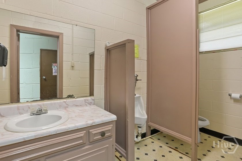 Exceptional opportunity to own a well-maintained Special Purpose - photo 46