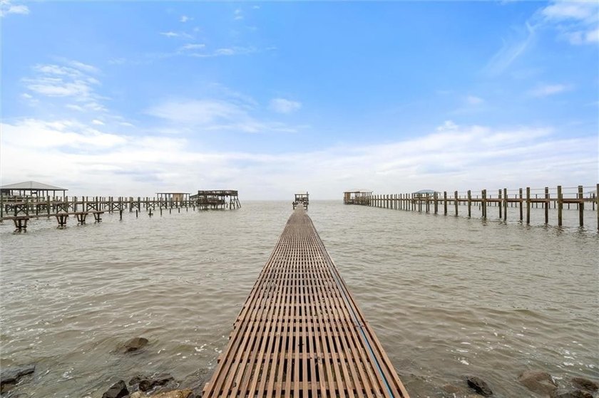 Experience the breath-taking views of Mobile Bay, from this - photo 22