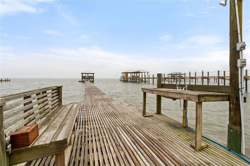 Experience the breath-taking views of Mobile Bay, from this - photo 23