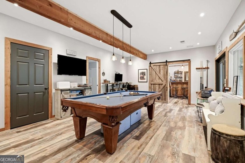 LAKE LANIER LIVING AT ITS FINEST! This beautifully renovated - photo 41