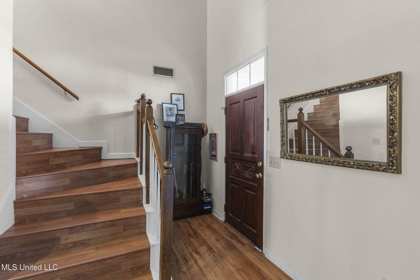 Welcome to this beautifully maintained 3-bedroom patio home - photo 13