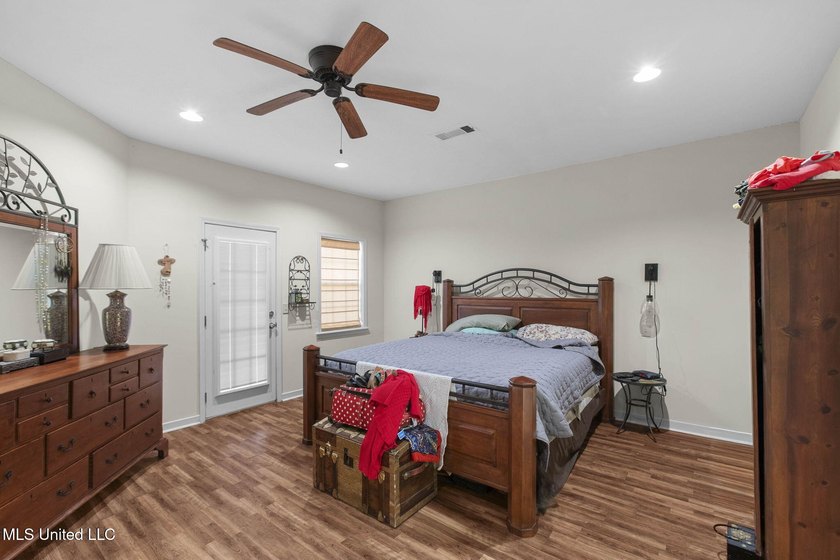 Welcome to this beautifully maintained 3-bedroom patio home - photo 25