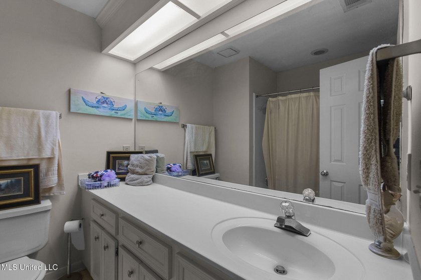 Welcome to this beautifully maintained 3-bedroom patio home - photo 30
