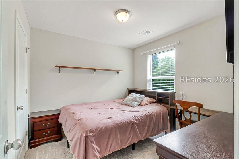 Beautifully maintained and move-in ready home! This 3-bedroom, 2 - photo 15