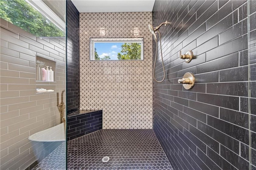 100+ FEET OF CHATTAHOOCHEE RIVER FRONTAGE AND A MODERN HOME TO - photo 18