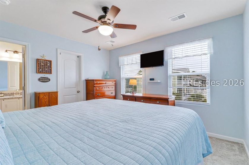 Beautifully maintained and move-in ready home! This 3-bedroom, 2 - photo 20