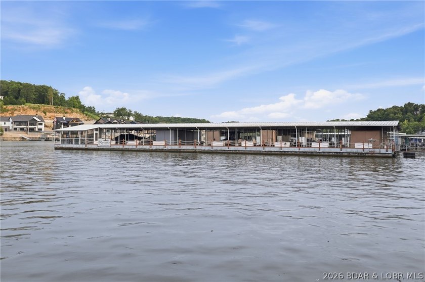 Rare opportunity to own a top-floor condo at Horizons - photo 24