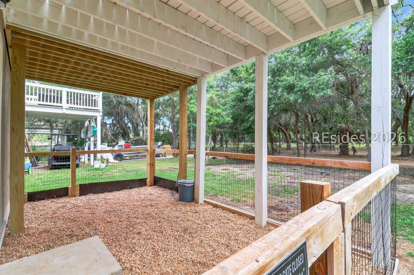 Beautifully maintained and move-in ready home! This 3-bedroom, 2 - photo 29