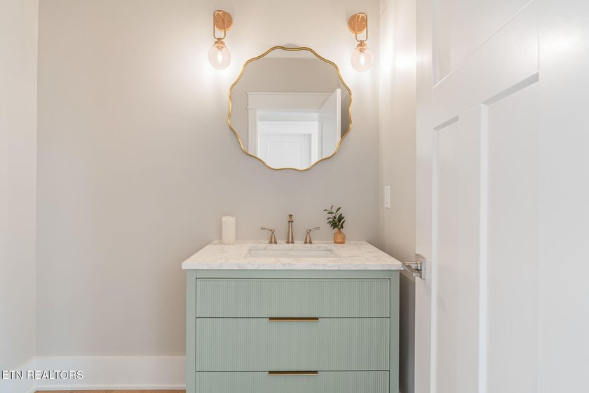 Introducing Magnolia Manor, an exclusive boutique community in - photo 32