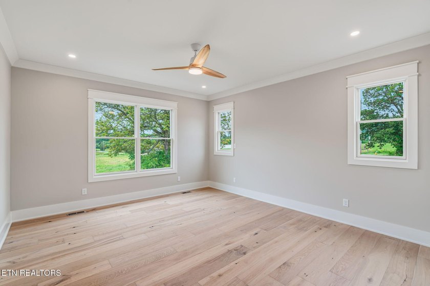 Introducing Magnolia Manor, an exclusive boutique community in - photo 37
