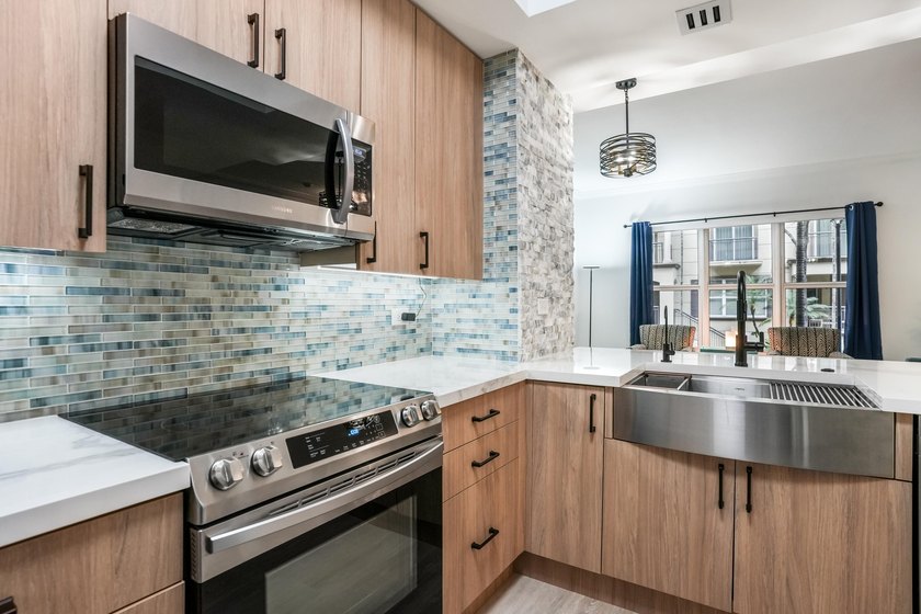 Remodeled &amp; 'FURNISHED' townhome on the main promenade at Wilton - photo 12