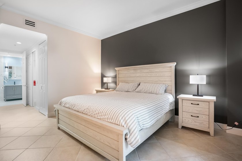 Remodeled &amp; 'FURNISHED' townhome on the main promenade at Wilton - photo 18