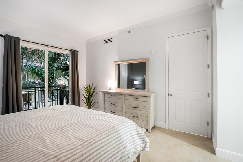 Remodeled &amp; 'FURNISHED' townhome on the main promenade at Wilton - photo 19