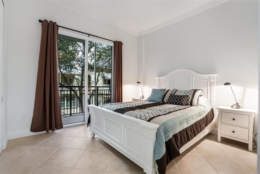 Remodeled &amp; 'FURNISHED' townhome on the main promenade at Wilton - photo 24