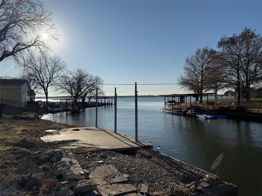 Build your dream home on Lake Granbury! Rare, double lot - photo 6
