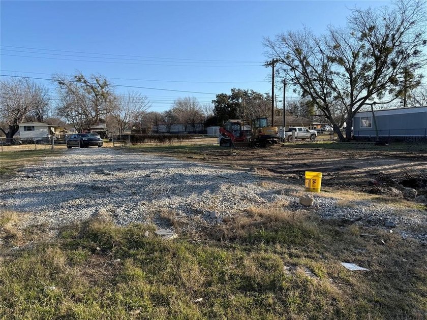 Build your dream home on Lake Granbury! Rare, double lot - photo 7