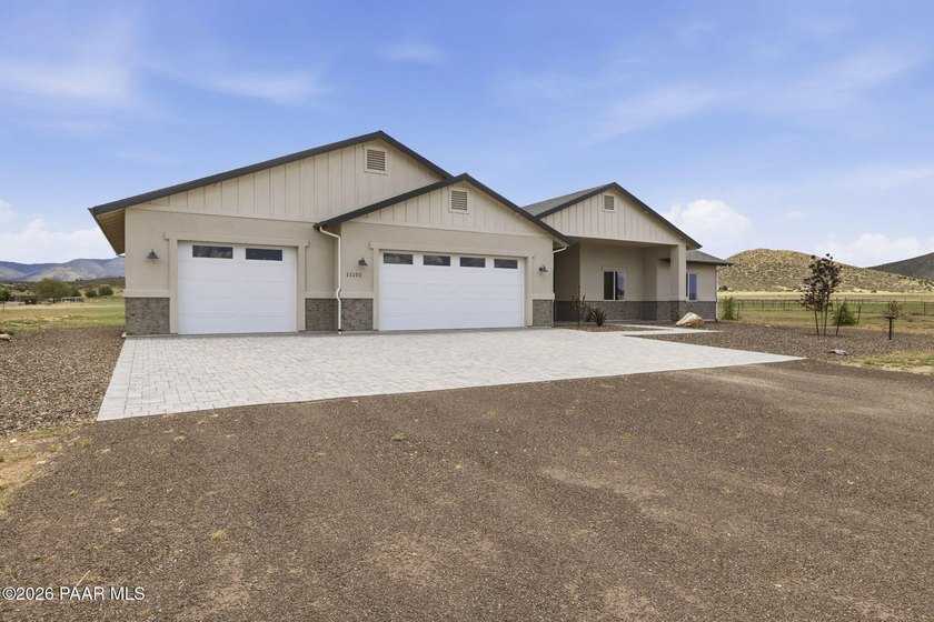 Situated on the southern end of Prescott Prairie, where wide - photo 4