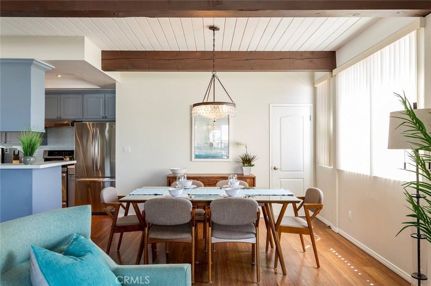 Now vacant and move-in ready, the property can be optionally - photo 14