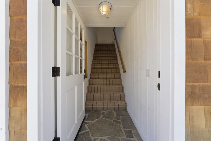 Welcome to 7 San Clemente, a stunning equestrian estate in the - photo 24