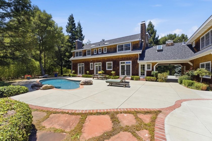 Welcome to 7 San Clemente, a stunning equestrian estate in the - photo 35