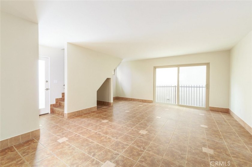Now vacant and move-in ready, the property can be optionally - photo 36
