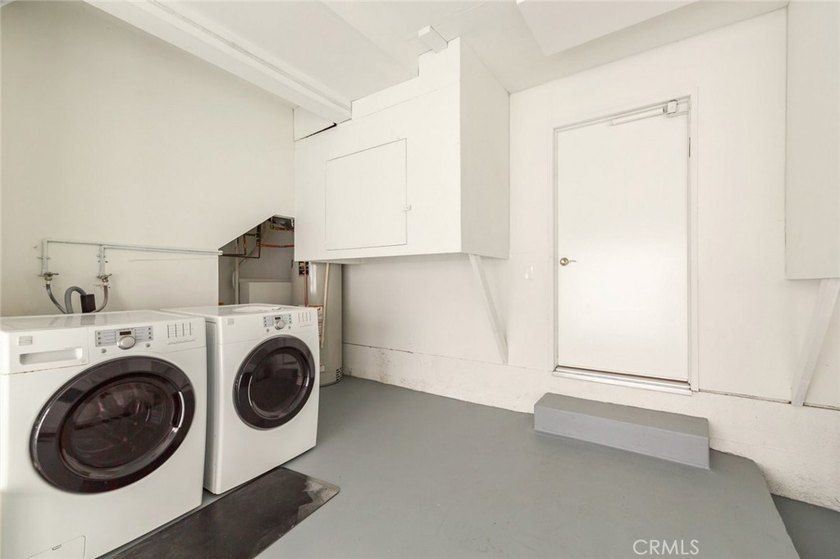 Now vacant and move-in ready, the property can be optionally - photo 41