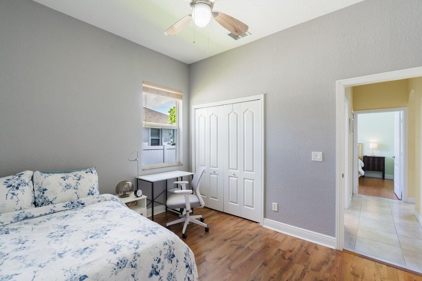 Custom-built 4-bedroom, 3.5 bathroom plus a den pool home - photo 42