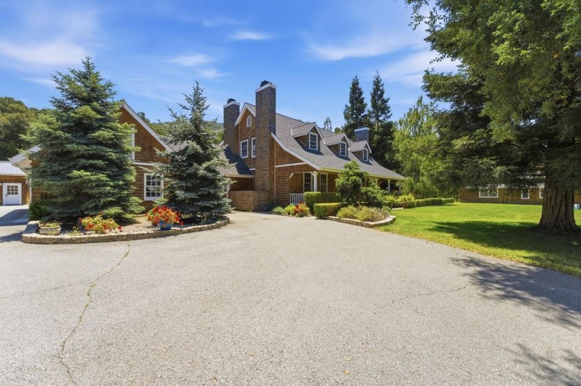 Welcome to 7 San Clemente, a stunning equestrian estate in the - photo 50
