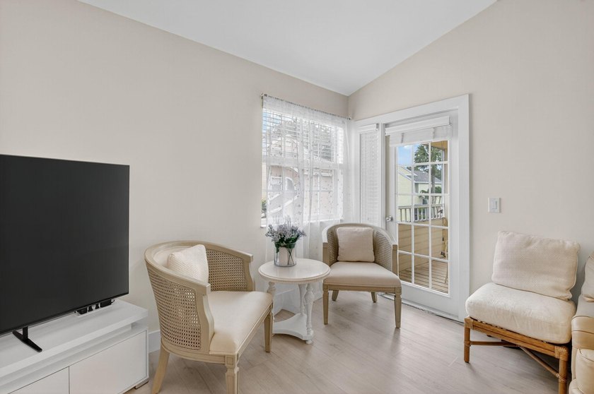 2-bedroom, 2-bathroom townhome is located in the highly - photo 11