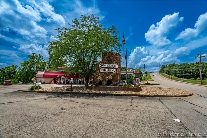 Lake life is easy at Southwood Shores! This 2 bedroom, 2 - photo 31