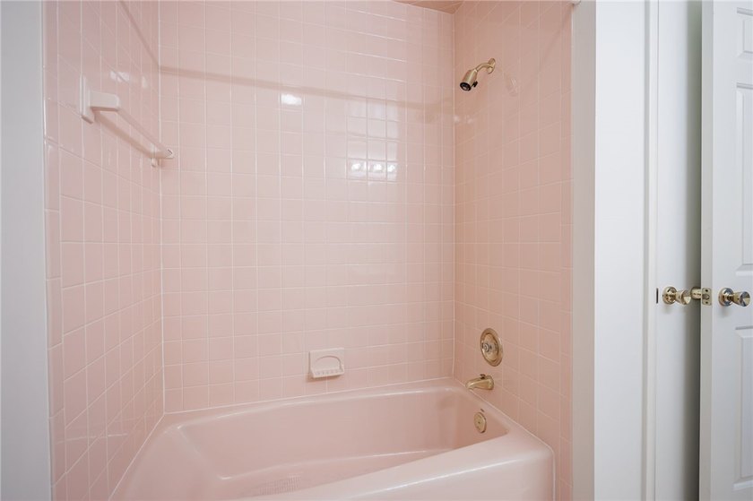 RARE END-UNIT opportunity in the sought-after Allen's Creek - photo 34