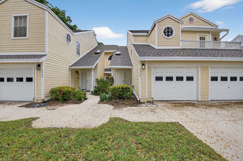 2-bedroom, 2-bathroom townhome is located in the highly - photo 41