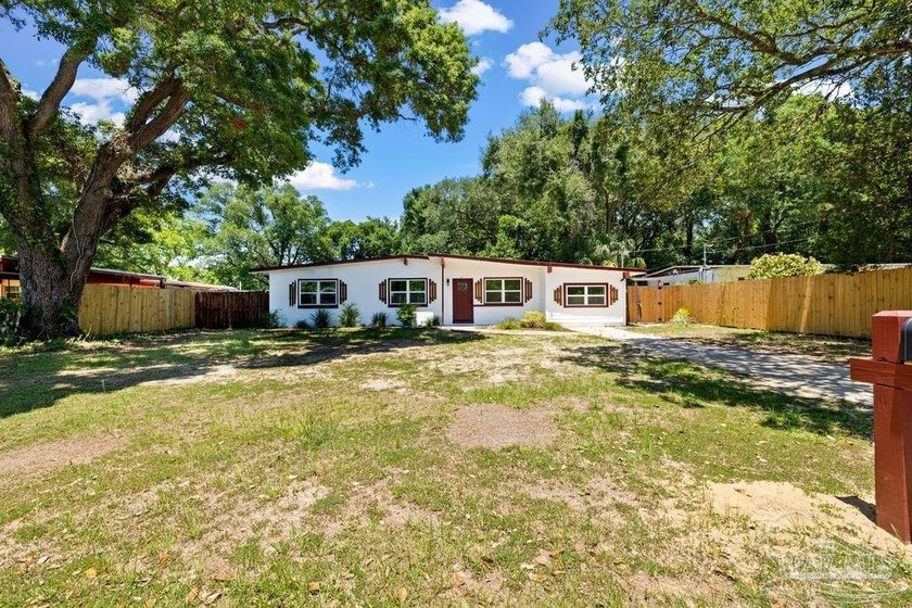 ** MOTIVATED SELLER ** Huge Price Adjustment -- Step into - photo 3