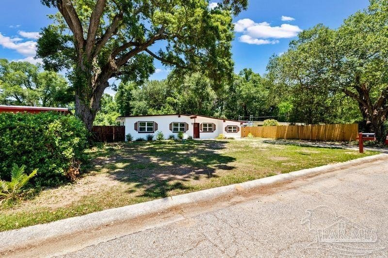 ** MOTIVATED SELLER ** Huge Price Adjustment -- Step into - photo 4