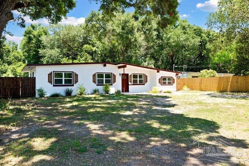 ** MOTIVATED SELLER ** Huge Price Adjustment -- Step into - photo 5