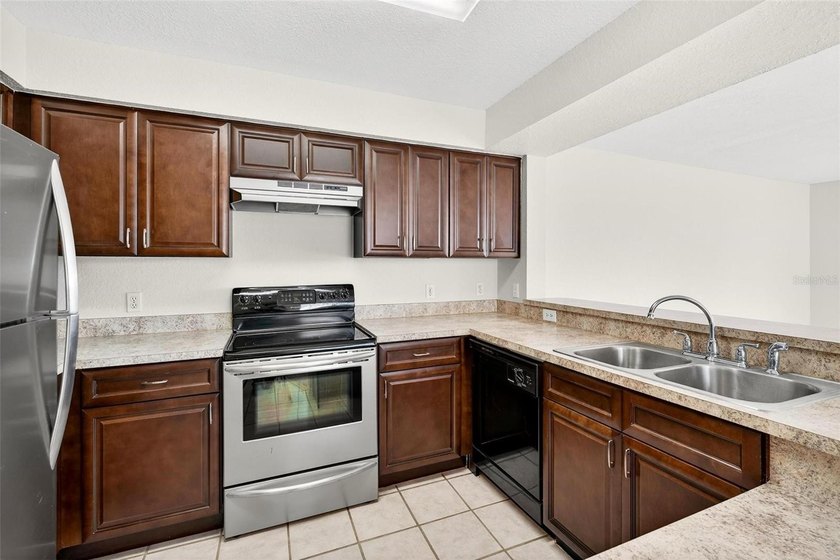 Virtually Staged. PRICE REDUCED. Don't miss this opportunity for - photo 22