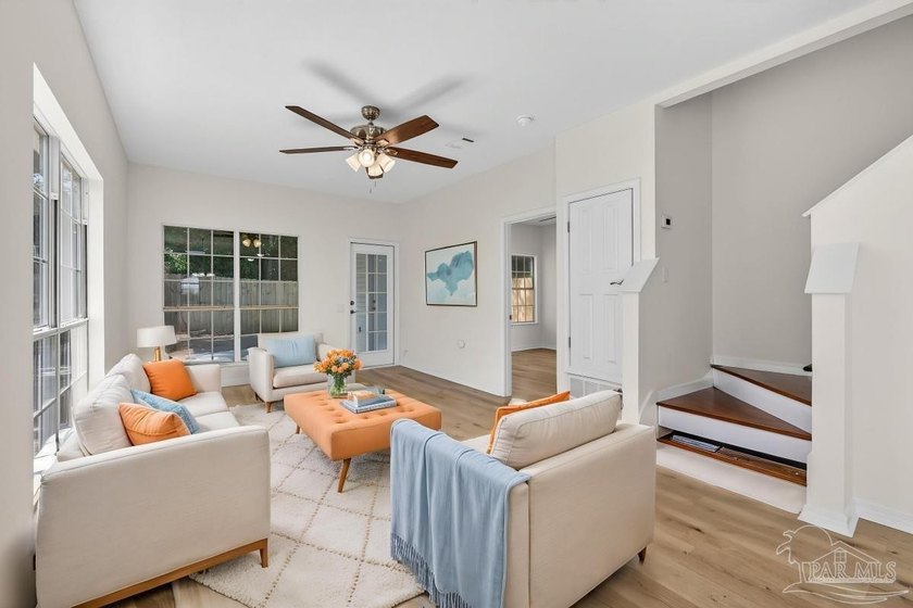 UPDATED 3 bedroom/2 bath home with nearly 1,350 square feet, and - photo 6