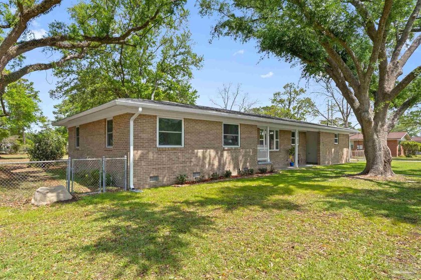 BACK ON THE MARKET AT NO FAULT TO SELLER! Explore this stunning - photo 3