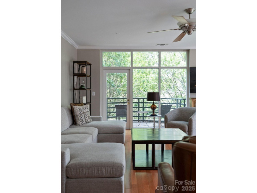 Live in the heart of Uptown Charlotte in this beautiful, sunny - photo 9