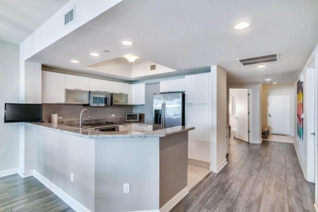Cozy 22d floor 3BR/3BA overlooking the Intracoastal &amp; ocean - photo 12