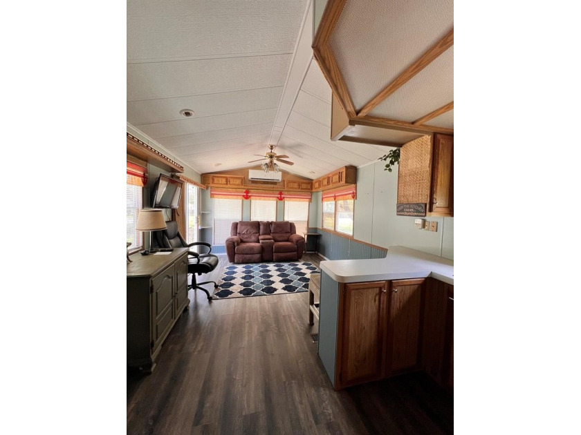 Two spacious lots with room to expand or customize. One lot - photo 17