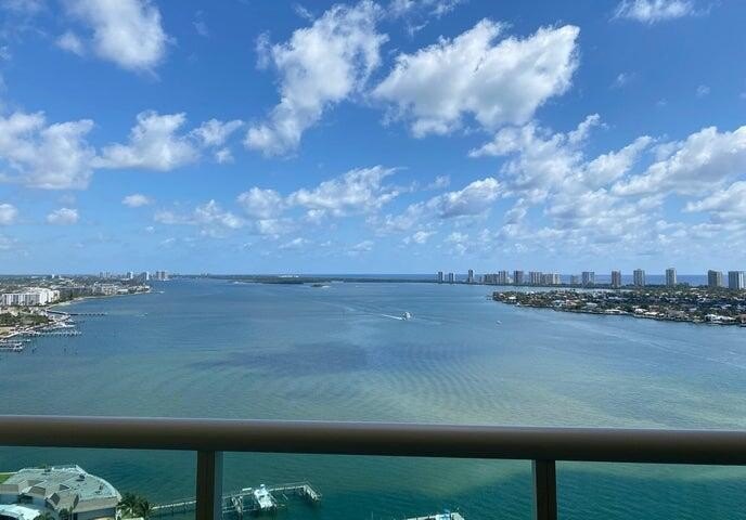 Cozy 22d floor 3BR/3BA overlooking the Intracoastal &amp; ocean - photo 23