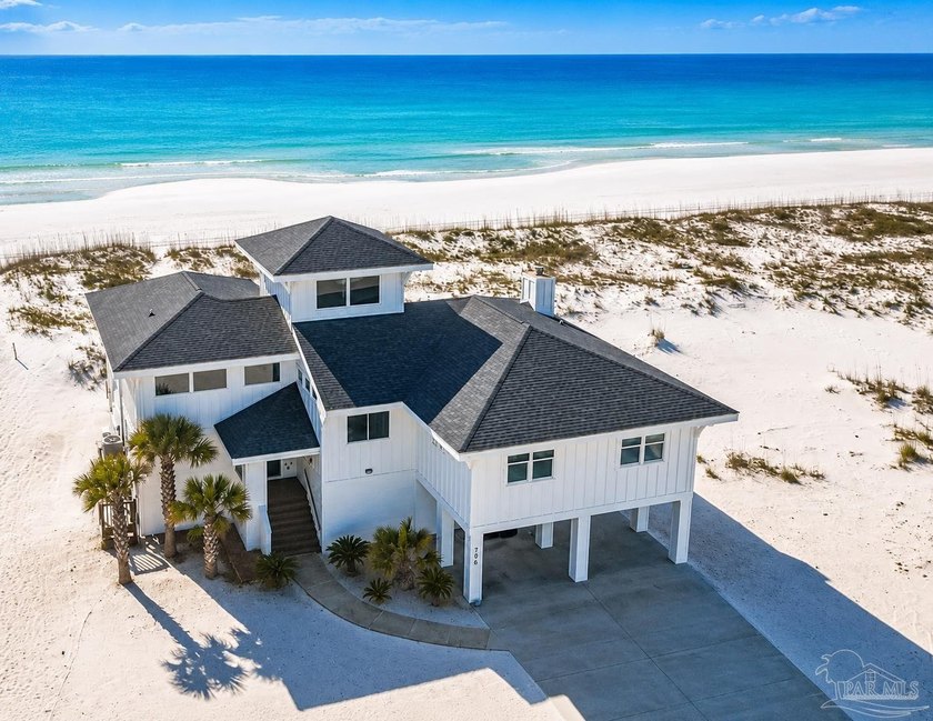 Sand and Light Beach House - Set directly on the sugar-white - photo 3