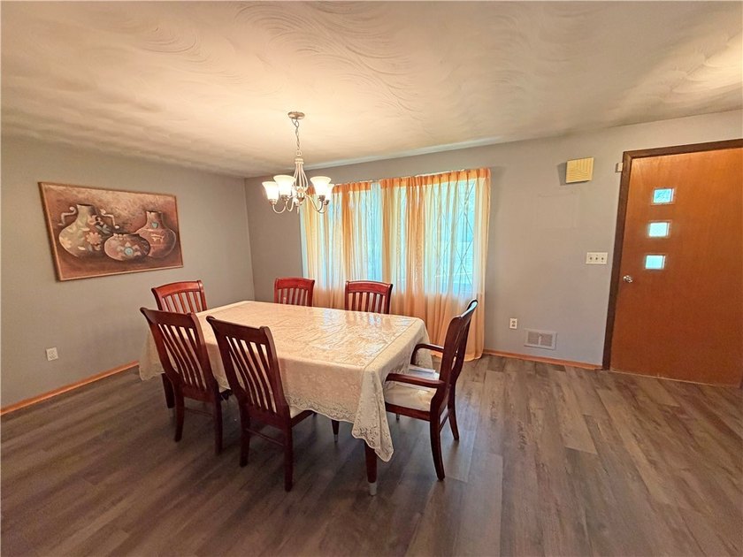 *Back on market* Financing fell through. No delayed negotiations - photo 3