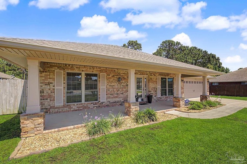 Located in the highly desirable Summerset Estates community of - photo 2