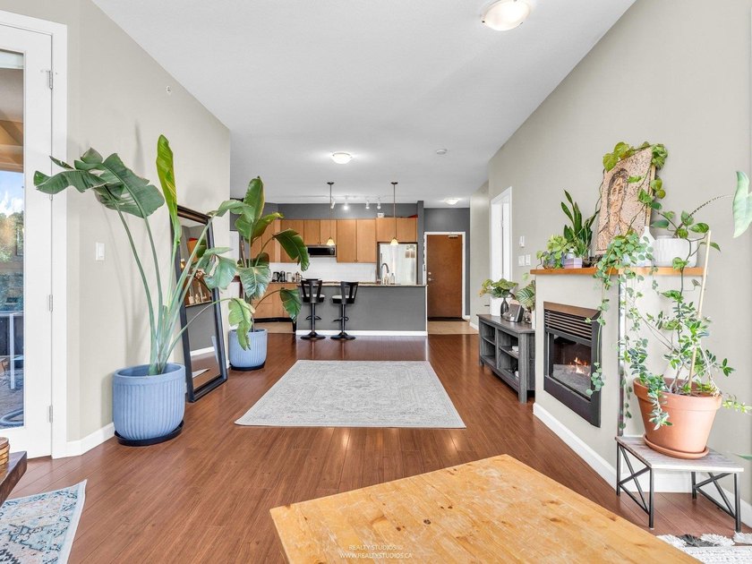 Remarkable 2 bedroom, 2 bathroom suite in *The Grove*, a - photo 11