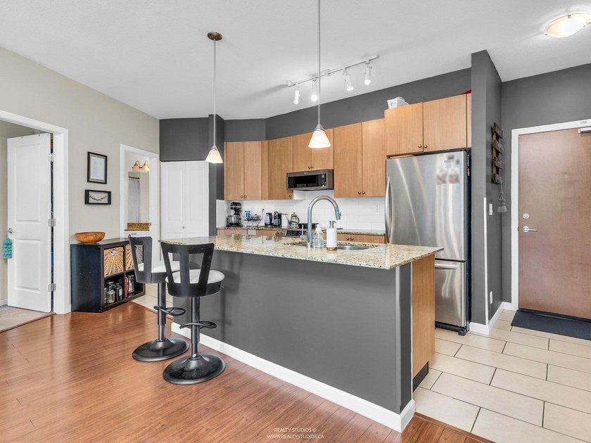 Remarkable 2 bedroom, 2 bathroom suite in *The Grove*, a - photo 13