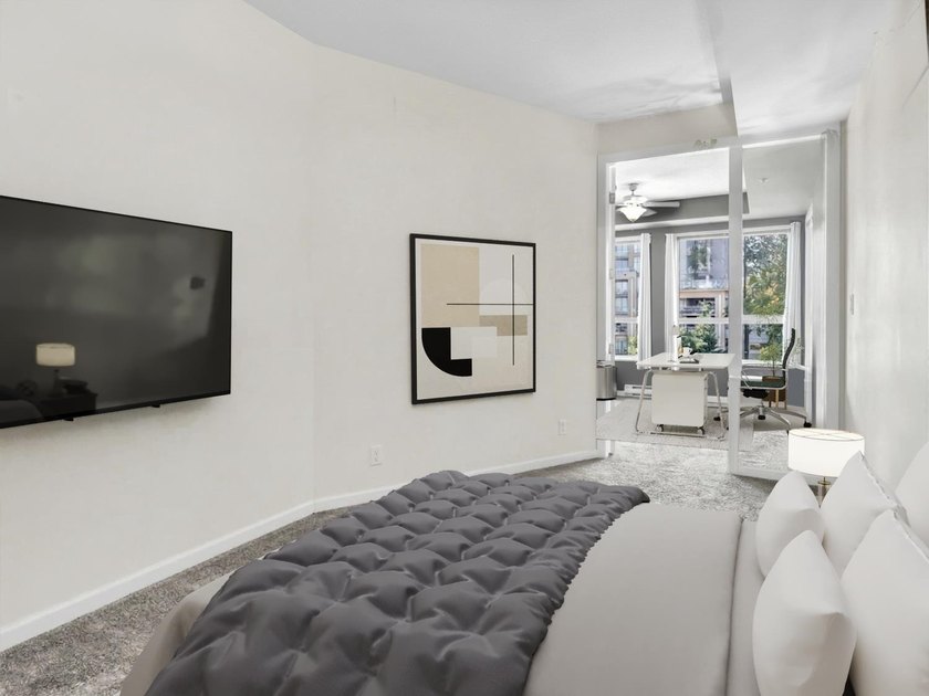 Remarkable 2 bedroom, 2 bathroom suite in *The Grove*, a - photo 23