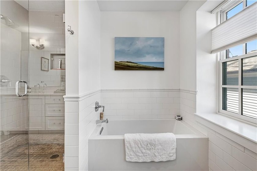 Tucked away in Newport's sought-after Historic Hill neighborhood - photo 26