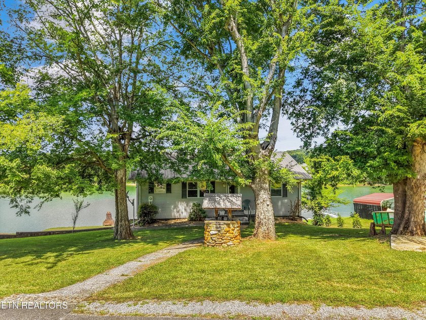 Douglas Lakefront Home. FIRST time on the Market! Lovely 2 bedrm - photo 36